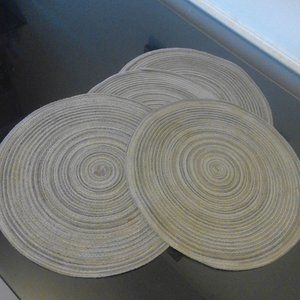 4 Place Mats